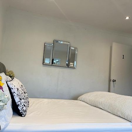 Blessings Of Peace Home Away From Home Cardiff Exteriér fotografie