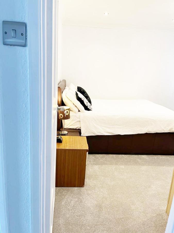 Blessings Of Peace Home Away From Home Cardiff Exteriér fotografie