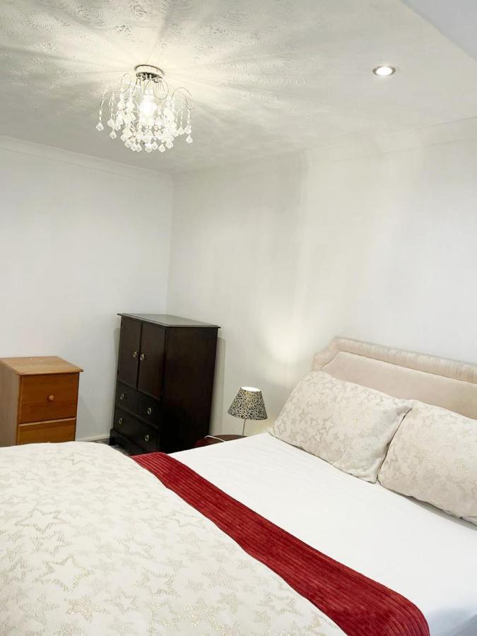 Blessings Of Peace Home Away From Home Cardiff Exteriér fotografie