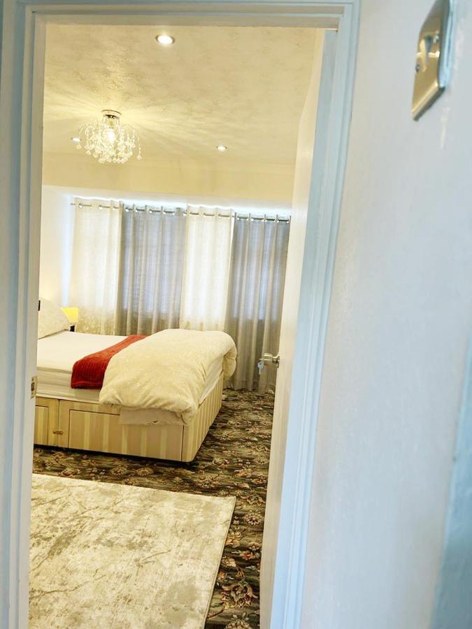Blessings Of Peace Home Away From Home Cardiff Exteriér fotografie