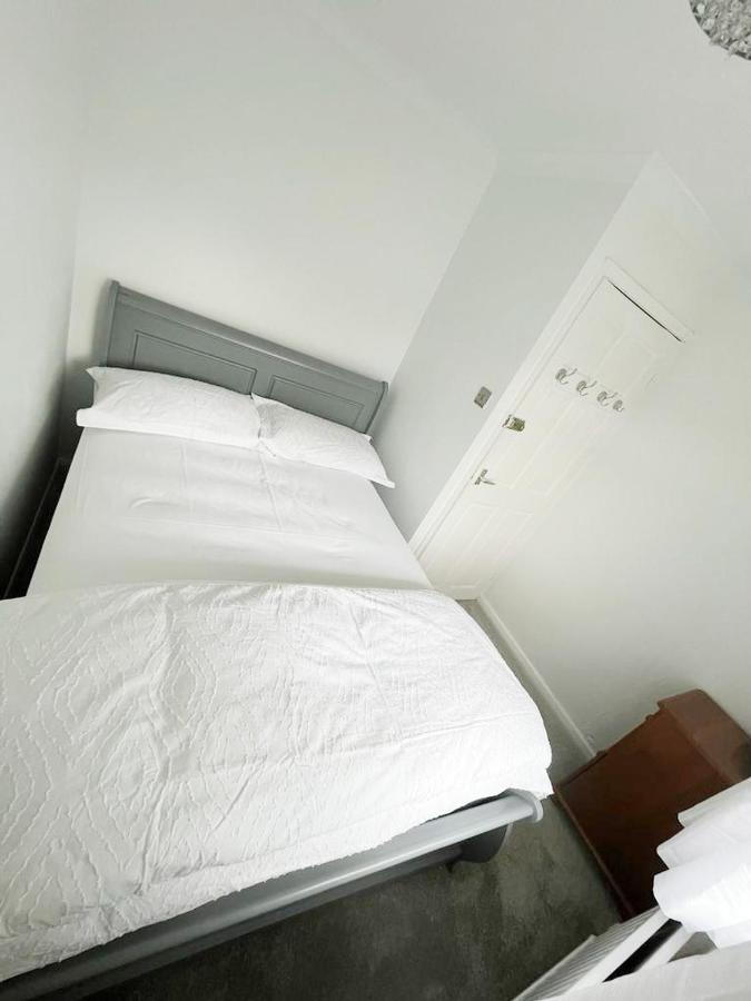 Blessings Of Peace Home Away From Home Cardiff Exteriér fotografie