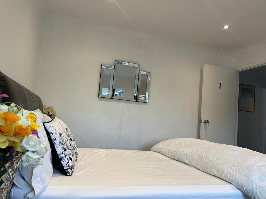 Blessings Of Peace Home Away From Home Cardiff Exteriér fotografie