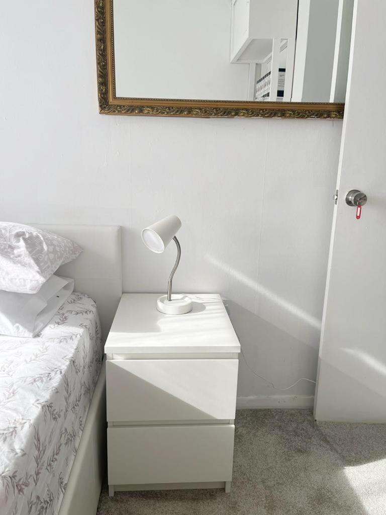 Blessings Of Peace Home Away From Home Cardiff Exteriér fotografie